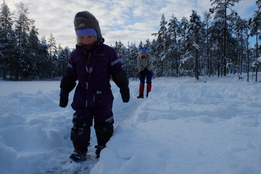 Søndag morgen går vi på skøyter på Igletjern